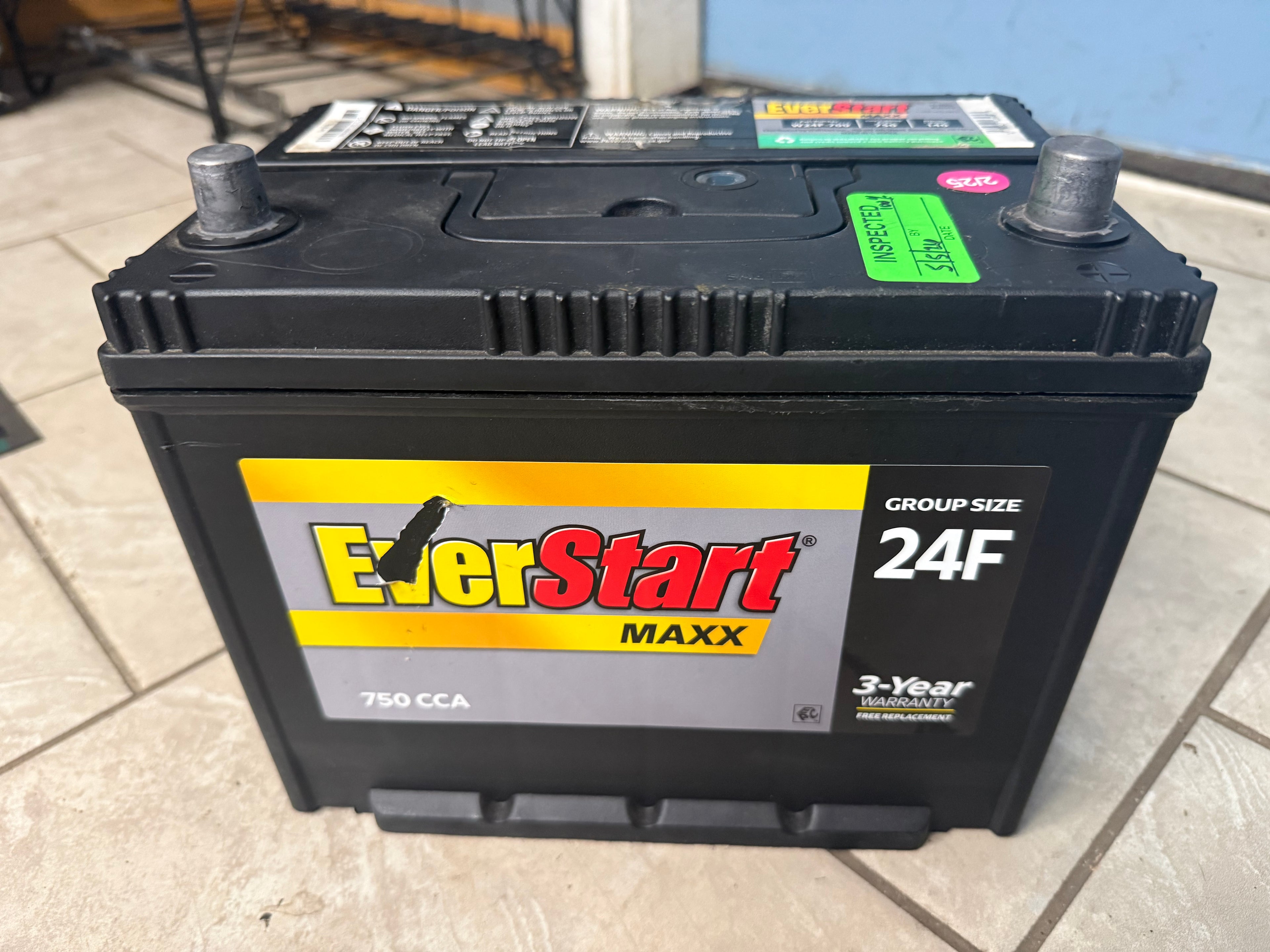 EverStart MAXX W24F-700